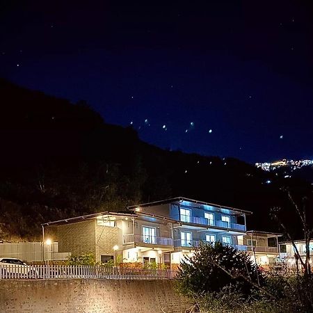 Sl Manor Hill Resort Mussoorie Ngoại thất bức ảnh
