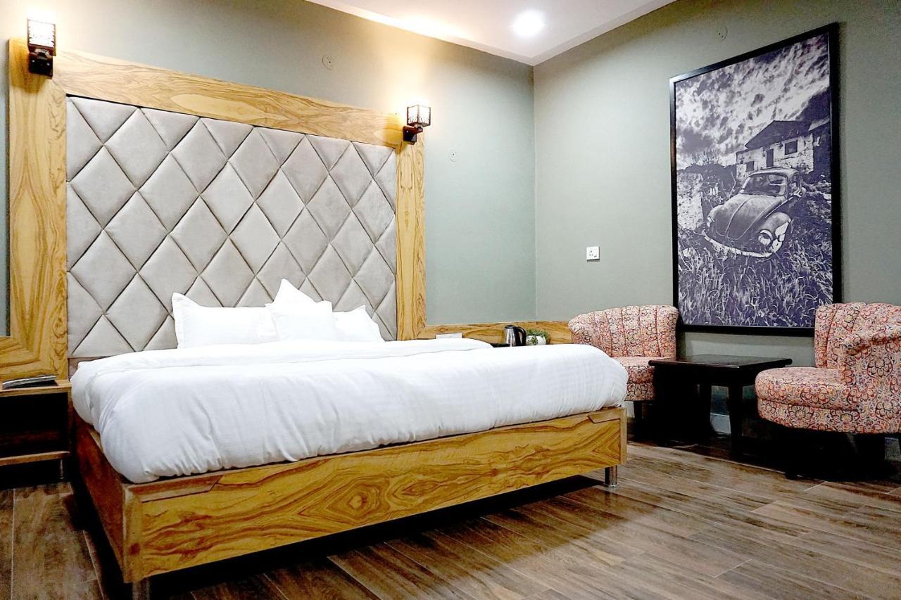 Sl Manor Hill Resort Mussoorie Ngoại thất bức ảnh